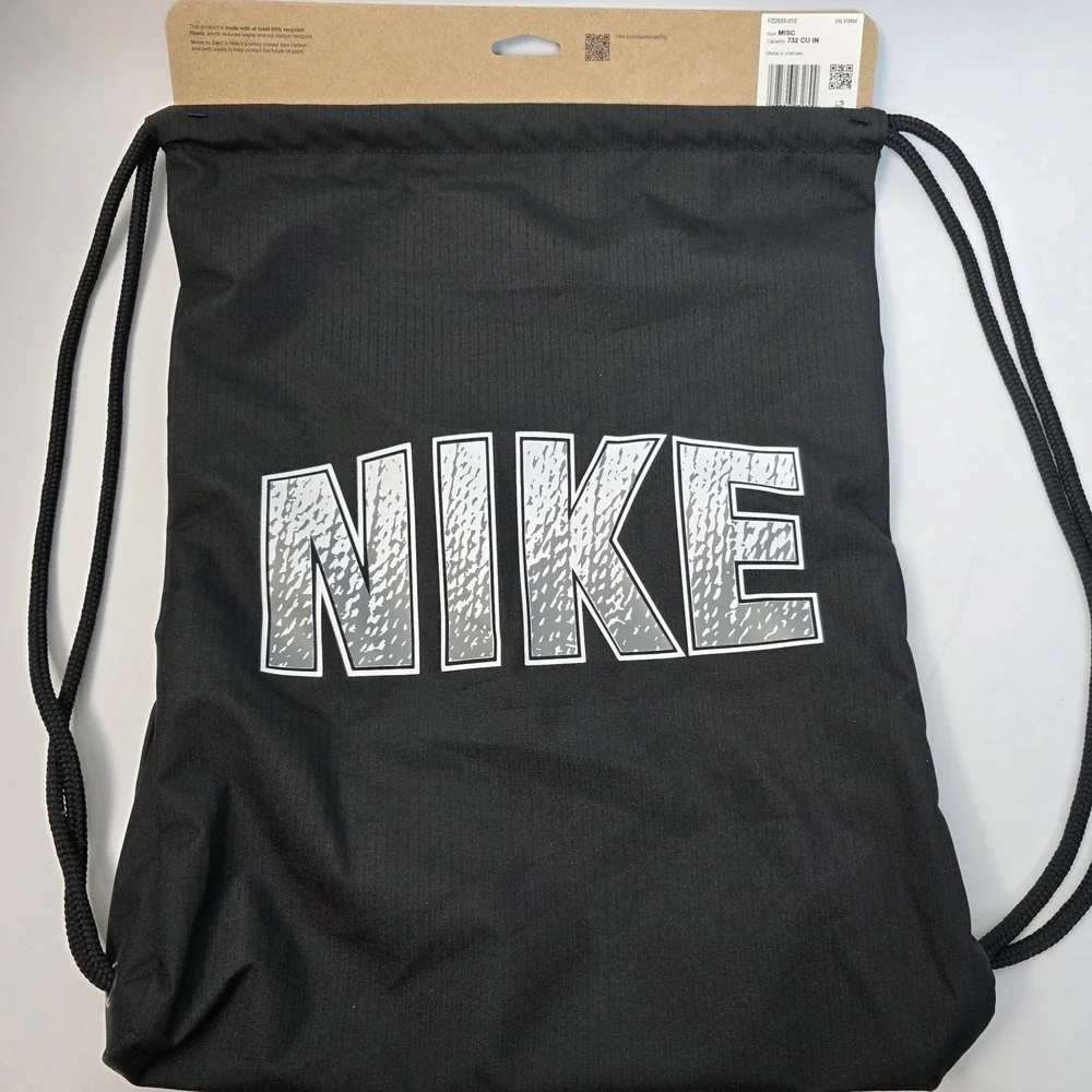 NEW Nike Kids Drawstring Bag (12L) 13